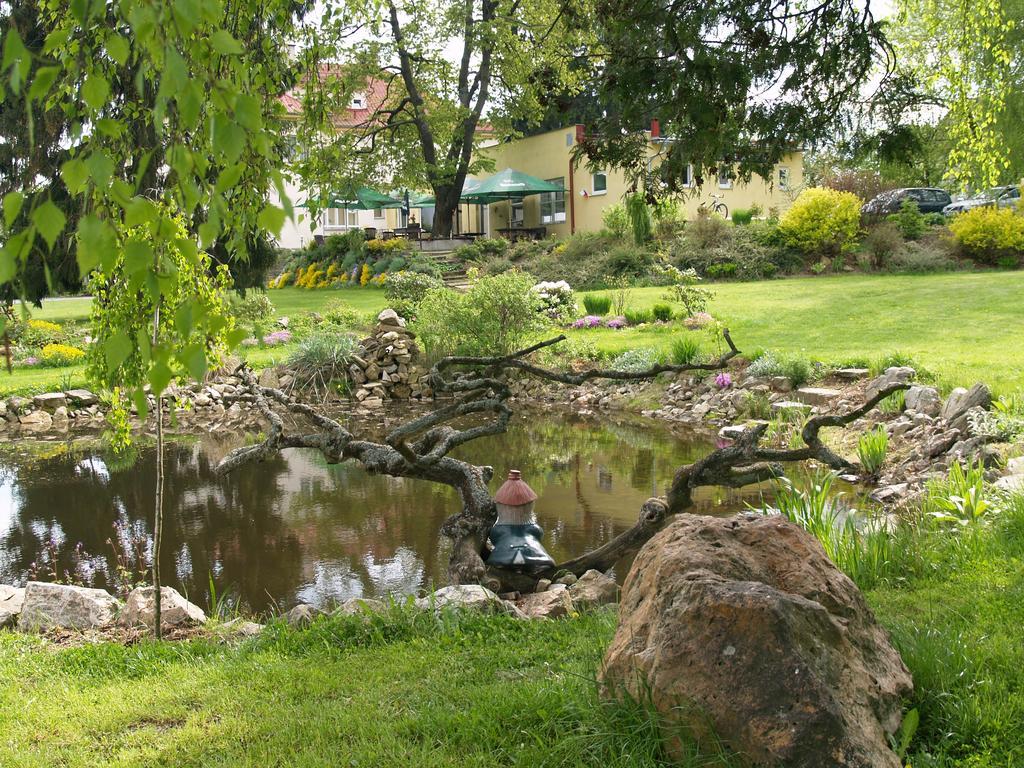 Pension Pod Šibeňákem Strmilov Bagian luar foto